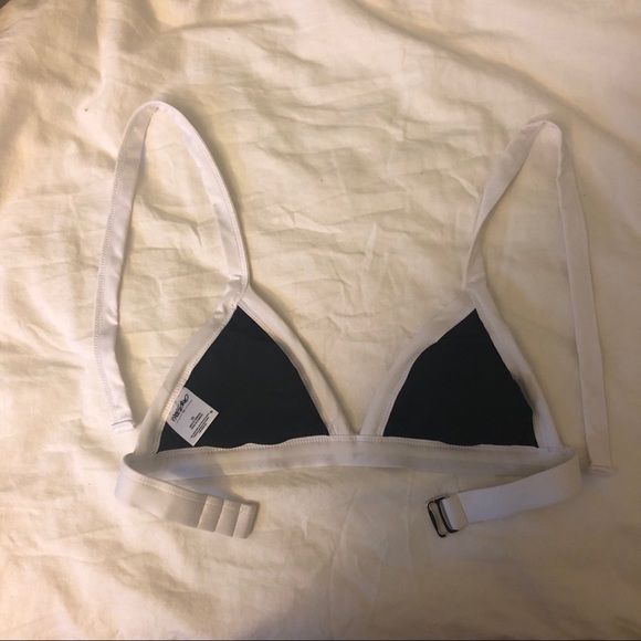 NWOT Triangle Bikini Top - Picture 2 of 3